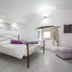 Casa Mirto