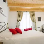 Casa Mirto بيت ضيافة بوسا